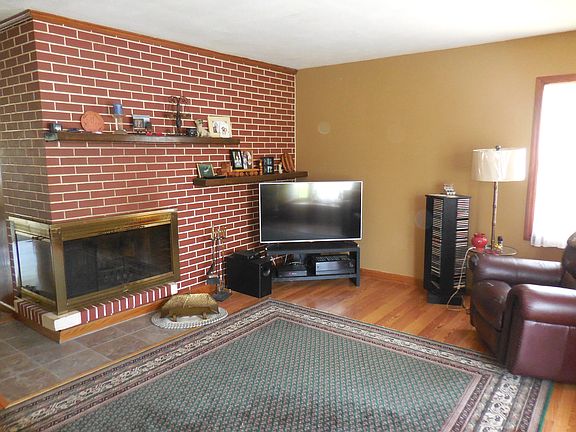 2nd image of 7055 Wren Ave NW