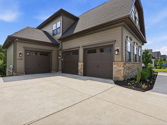 3rd image of 123 Abigail Dr