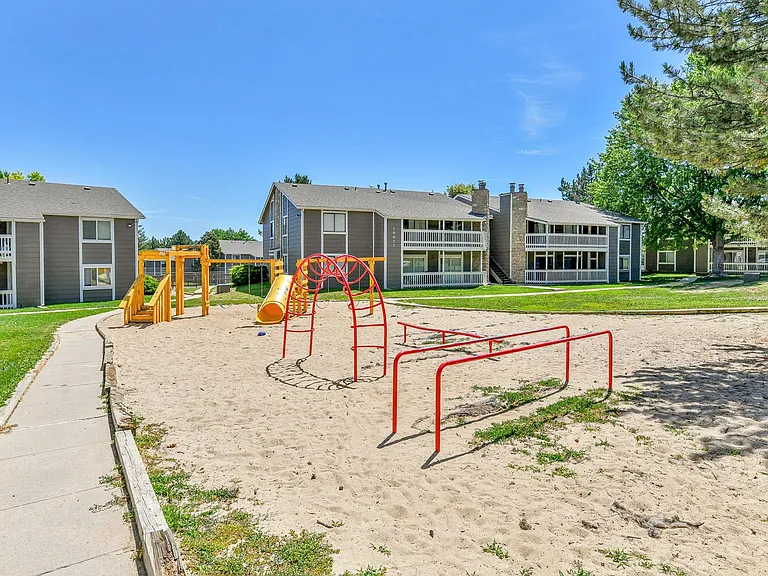 18034 E Ohio Ave #104-A — Photo 25