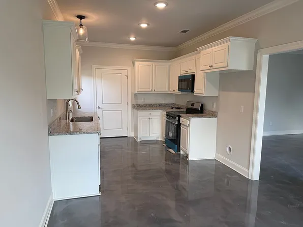 13536 Rose Dr, Walker, LA 70785