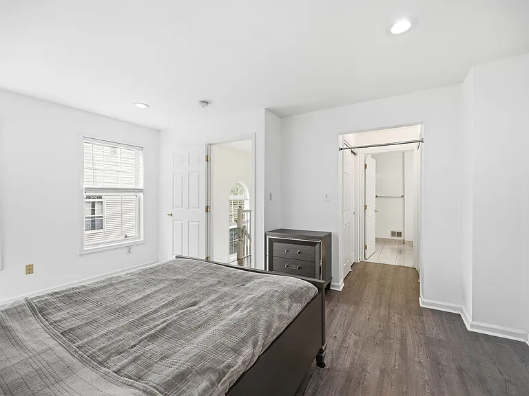 216 Barringer Dr — Photo 32