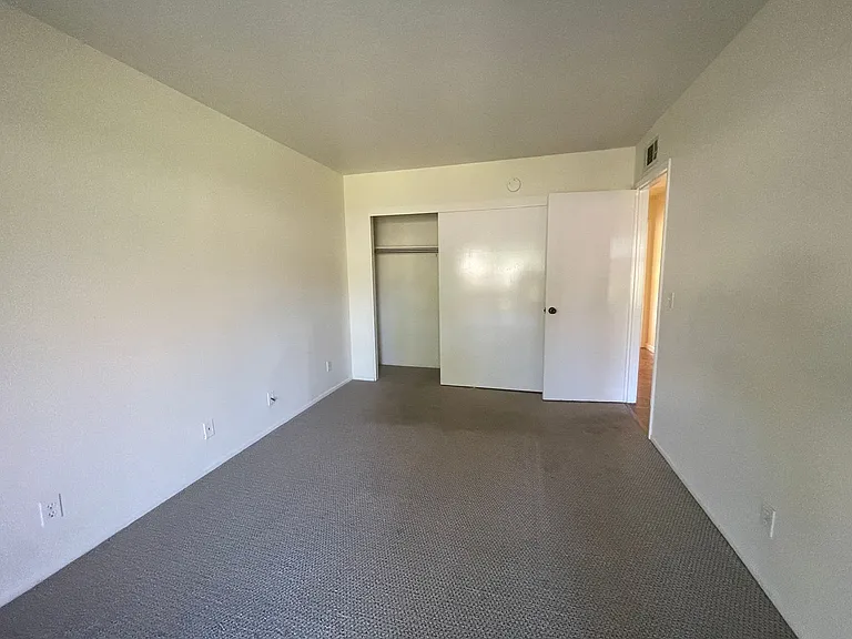 346 Oliver Rd — Photo 10