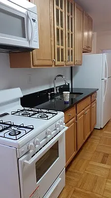 Rented by Lang Realty LLC | media 16