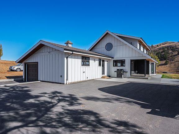 2nd image of 272 Goose Lake Rd