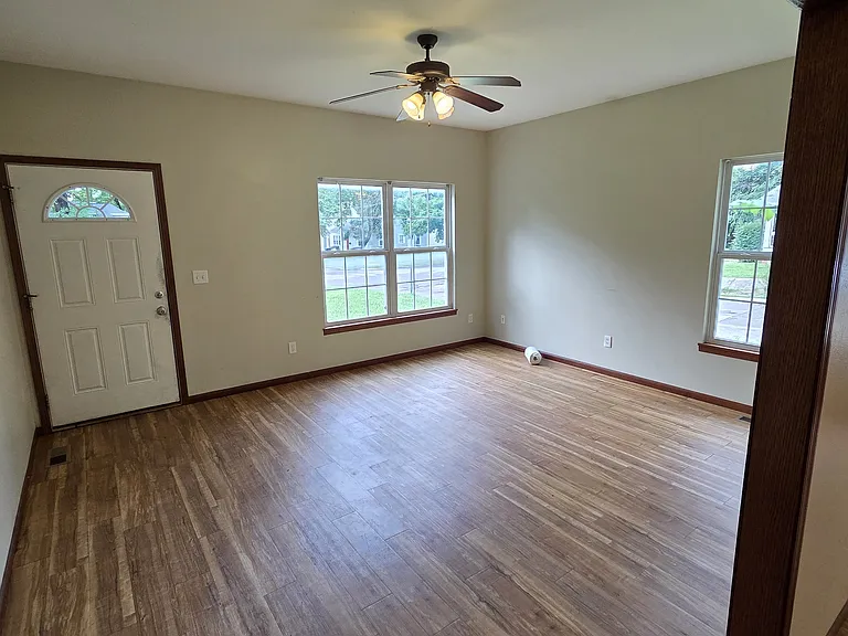 930 Ratone St — Photo 1