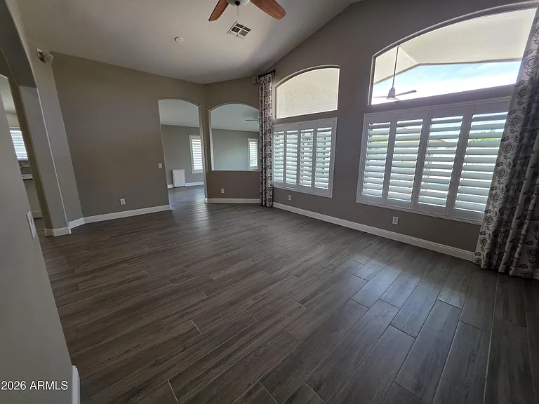 2442 E Nathan Way — Photo 14