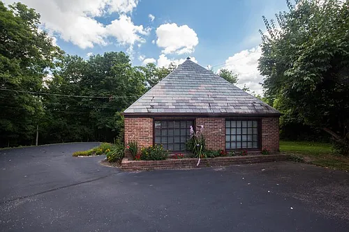 5910 Cherokee Dr #CARRIAGE HOUSE Photo 1