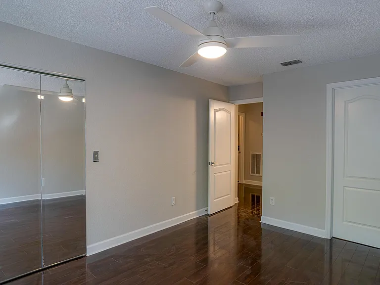 717 Mainsail Dr — Photo 24
