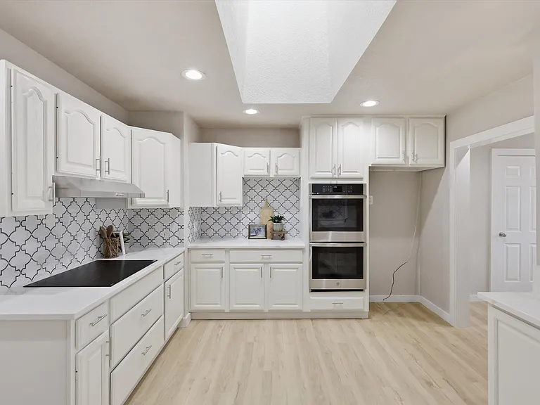 3716 Sweetbriar Ln — Photo 16
