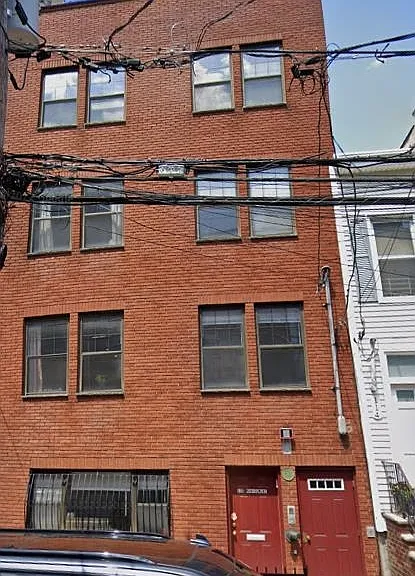 112 Clinton St #1 — Photo 13