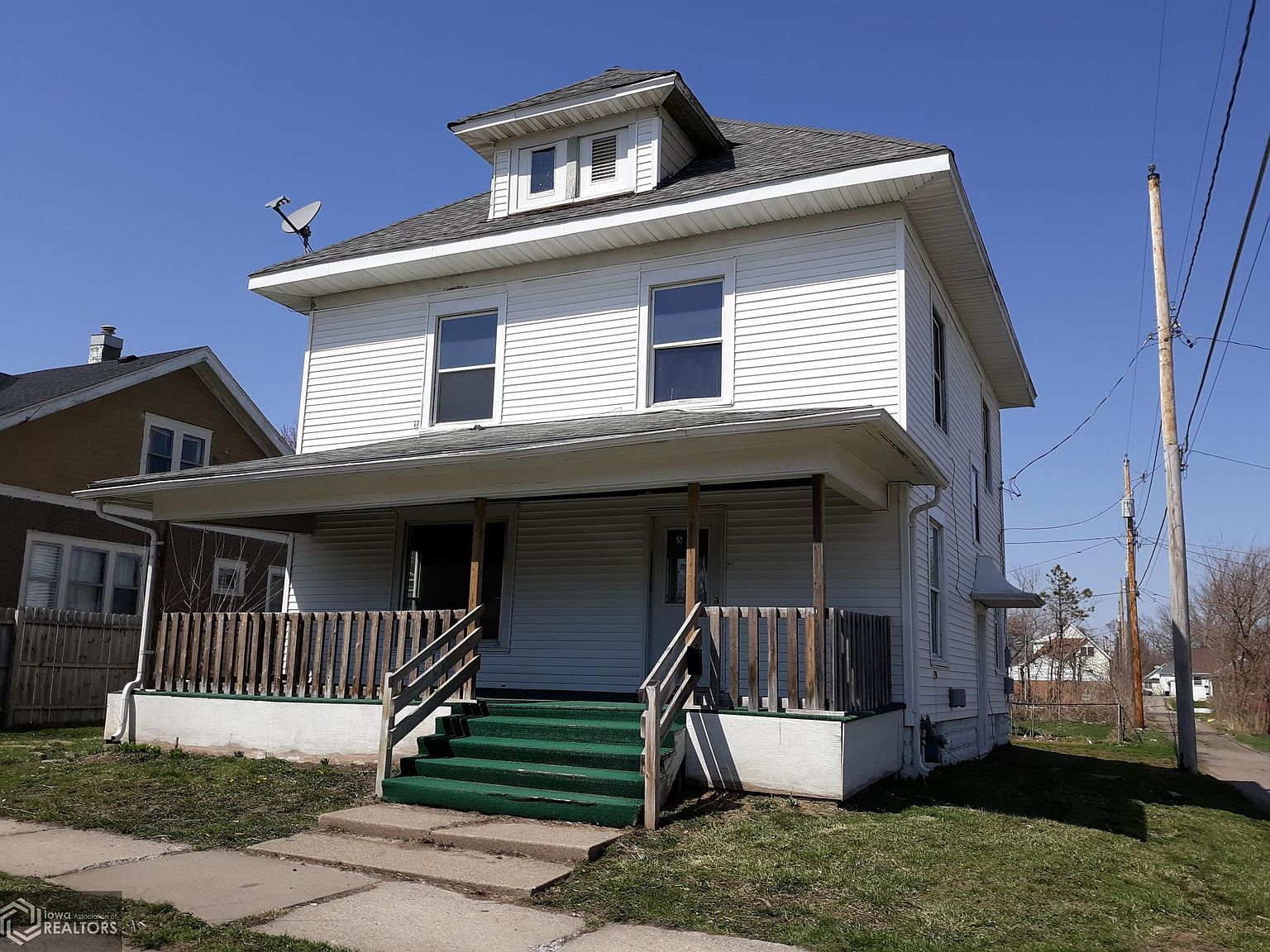 6 E Webster St Marshalltown Ia 50158 Zillow