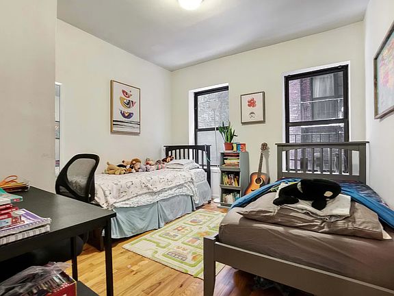 3rd image of 851 W End Ave APT 2R