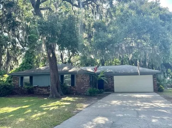 604 Leaning Oaks Dr, Savannah, GA 31410