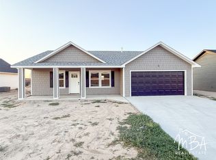 4125 Cardigan St, Garden City, KS 67846