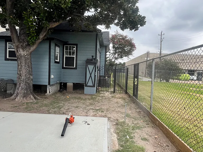 1815 South St — Photo 2