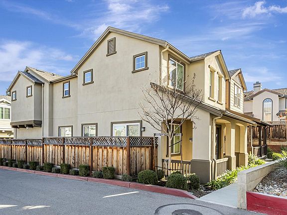 2nd image of 1026 Skybo Ct