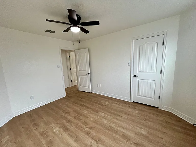 13724 Altamirano — Photo 31