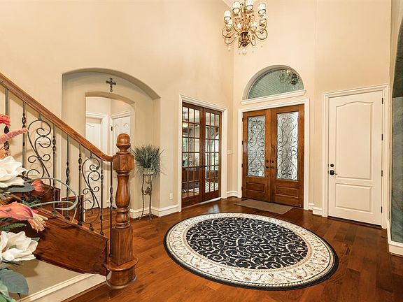 5th image of 2320 Lakeway Dr