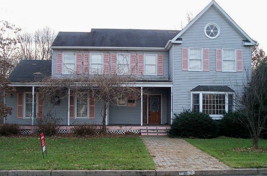 10 Apple Valley Drive