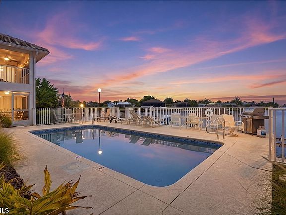 3rd image of 3603 SE 10th Ave APT 203