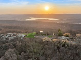 1 Ramapo Park, Oakland, NJ