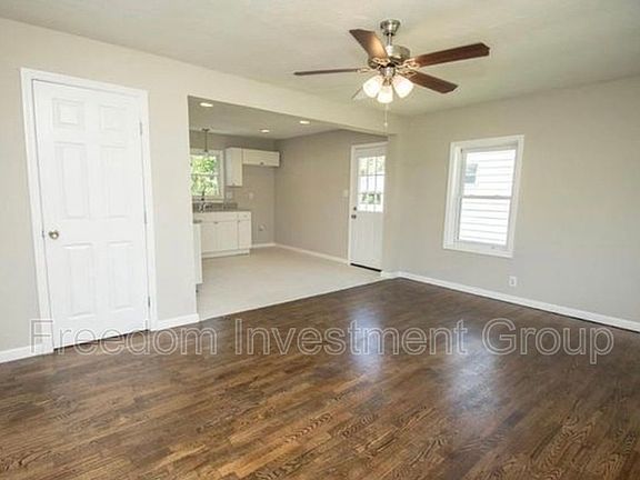 2nd image of 2209 W Glenwood Ave #1