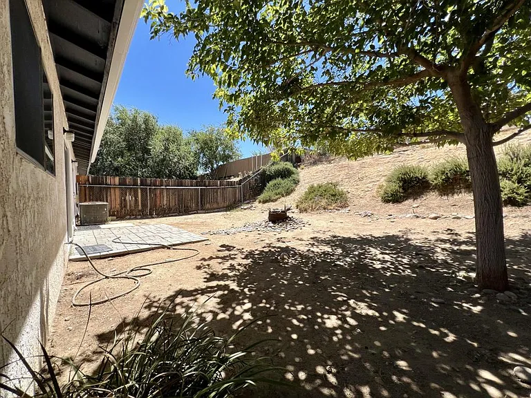 6816 Hemp Ct — Photo 15