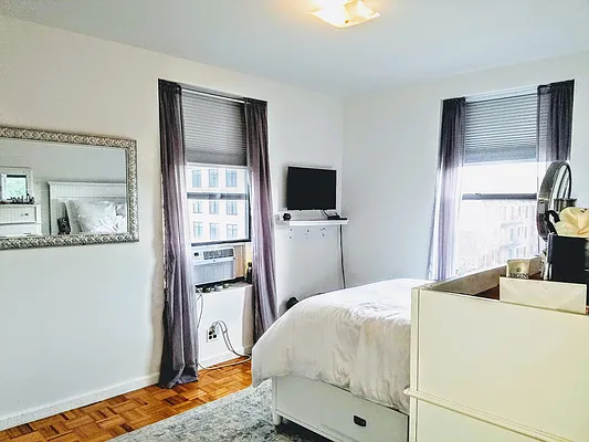 Rented by Compass | media 22