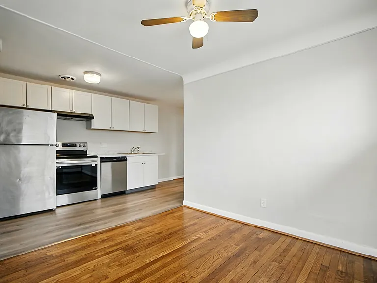 7839 Newbedford Ave #4 — Photo 19