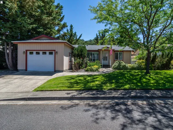 165 Littlebrook Ln, Roseburg, OR 97471