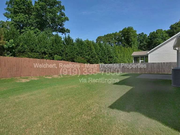 3 Moonbeam Ct — Photo 2
