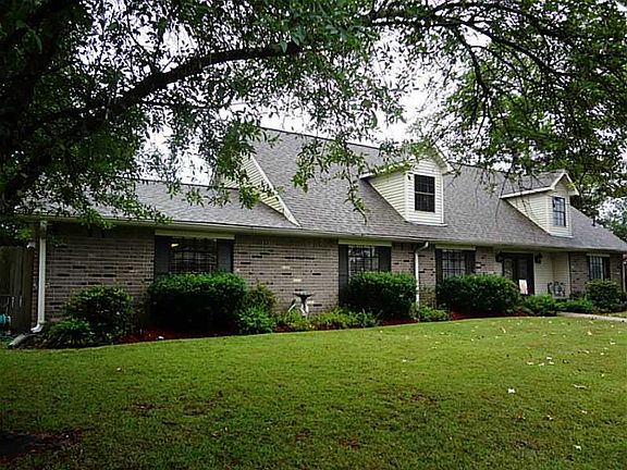 2nd image of 221 Tallwood Dr