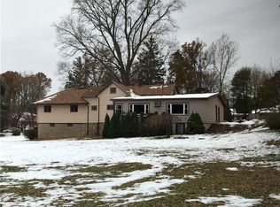 5544 E Lake Rd, Erie, PA 16511
