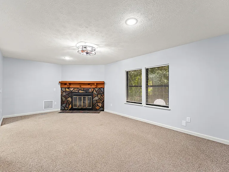 7002 Garden St — Photo 31