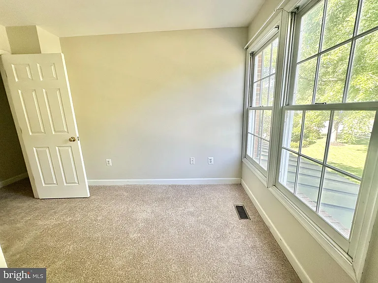 21326 Thimbleweed Ct — Photo 23