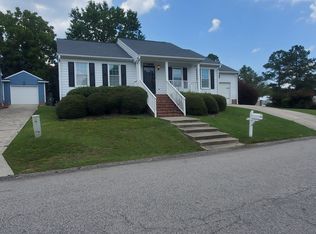 2922 Amelia Dr, Fayetteville, NC 28304