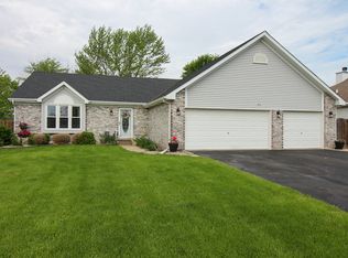 860 Berkshire Pl, Crete, IL 60417