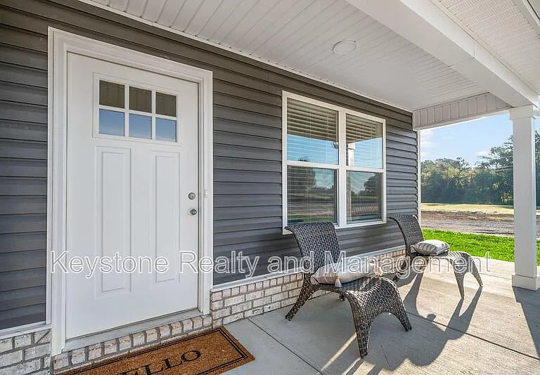 303 Tennessee Ave — Photo 2