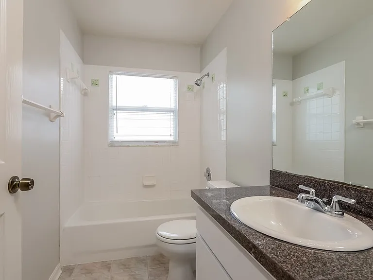 1430 Maximilian Dr — Photo 13