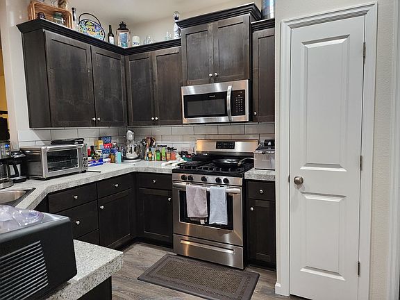5th image of 3811 NE 62nd St