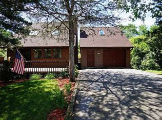 26 Juniper Ln, Athens, NY 12015