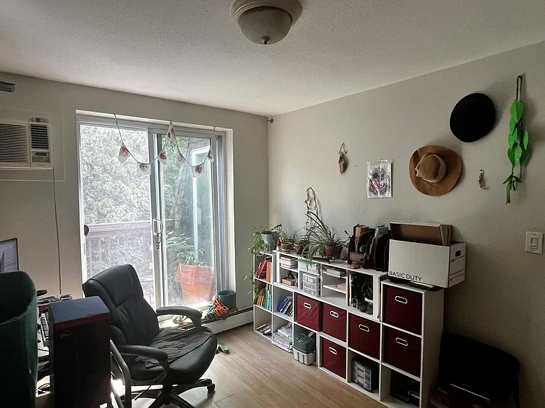 144 Kenrick St #35 — Photo 4