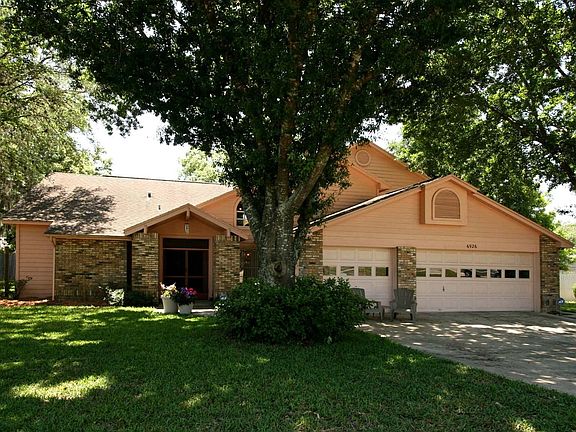 2nd image of 6926 Oakmore Ln