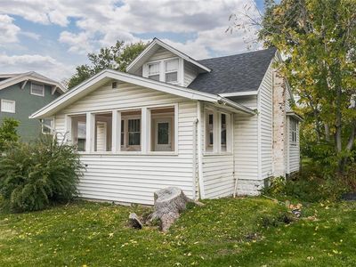 1285 Elmhurst Dr NE, Cedar Rapids, IA, 52402