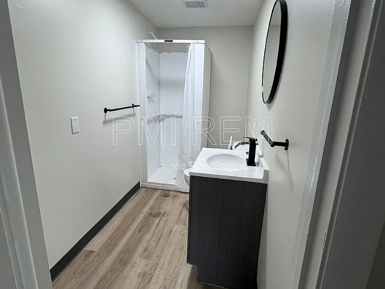 472 Sumner St #3 — Photo 6