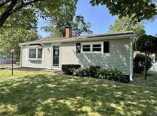 17 Rondeau Rd, Bellingham, MA 02019