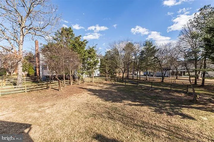 14213 Floral Park Dr — Photo 4
