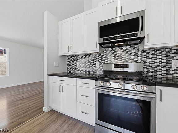 5th image of 153 Coventry Dr