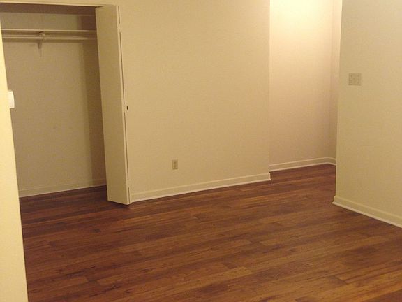 5th image of 302 S Bridge St #302