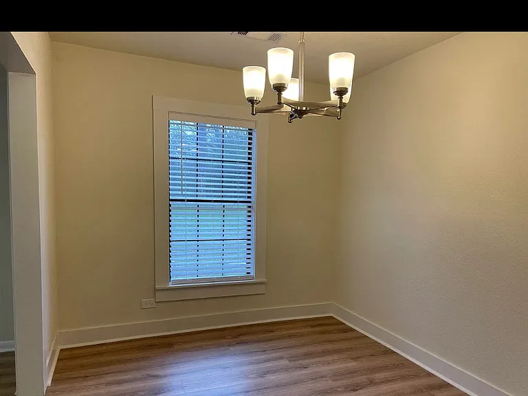 916 Ridge Rd — Photo 6